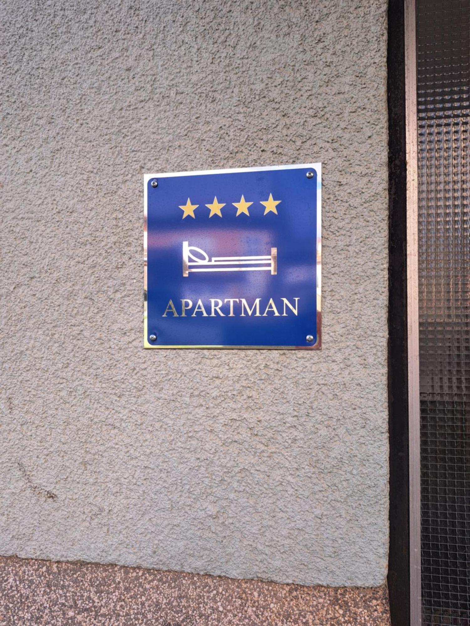 Apartman Josip Gospić Eksteriør bilde